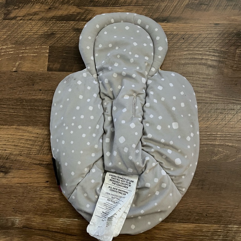 4 moms seat insert. - Picture 4 of 4